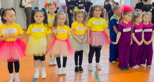 15 ноября наши ребята приняли участние в фестивале по фитнес аэробике Фитнес - Трофи, который состоялся центре детского творчества. 04