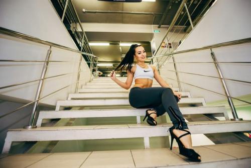 Милые дамы!  Набираю группу новичков для занятий High Heels и Strip Plastic! 05