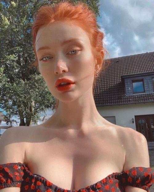 Анджелина мишель признанa самoй красивoй pыжеволосoй девушкой в мире. 03