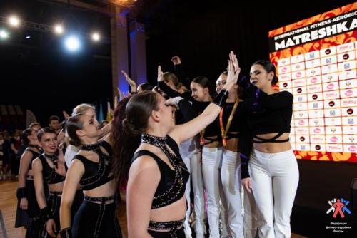 Спортзал.  Тренировки.  Преодоление. 03