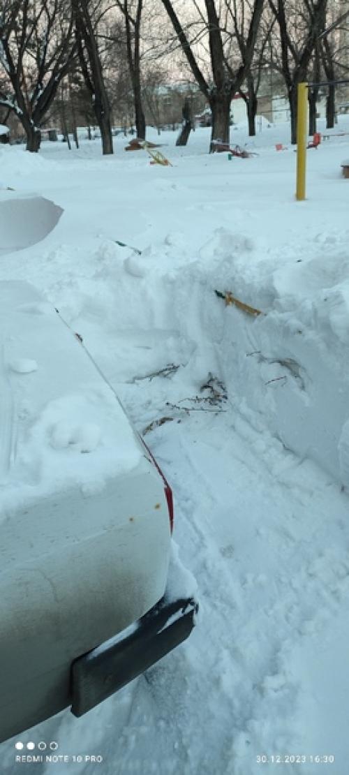 Неделю перед новым годом некогда было посещать фитнес клуб. 01