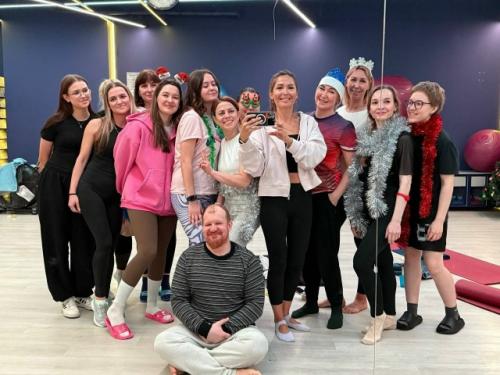 Наши новогодние тематические тренировки настоящим хитом стали. 06