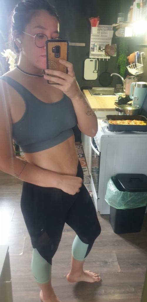 Думаю, ещё пол годика и результат будет достигнут сполна, а сейчас, даже чутка видно кор, если напрячь мышцы. 01