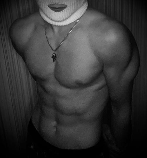 17 лет. Составил собственную программу. 04