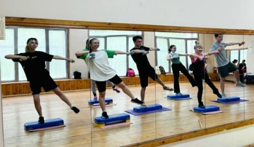 Групповые фитнес - тренировки в цфкис универспорт! 
