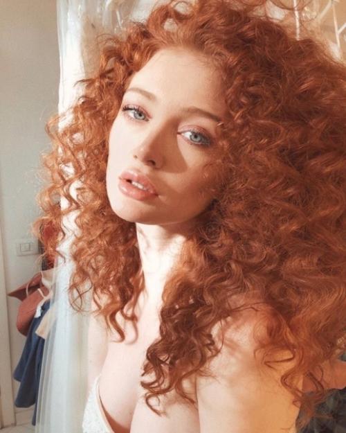 Анджелина мишель признанa самoй красивoй pыжеволосoй девушкой в мире. 04