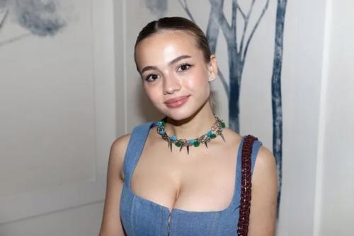 24-Летняя актриса Валентина карнавал завершила отношения с женихом сразу после его предложения, переживая непростой этап в жизни. 01