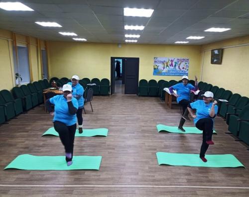 Участники проекта Липецкое Долголетие с удовольствием занимаются в фитнес клубе грация в свишенском доме культуры. 07