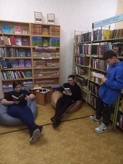 10 февраля в 19: 00 в детской библиотеке мбук ЦБС в рамках молодёжь Time продолжила работу мастерская фантазий. 04