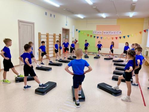 Ежегодно день дошкольного фитнеса отмечается в последнюю пятницу января. 05