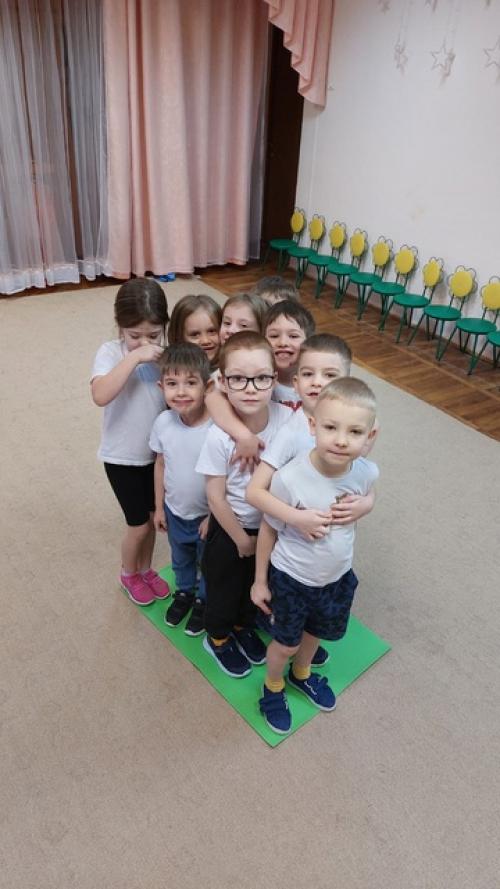 С января в нашем садике началась программа детского фитнеса доп Здоровый Малыш. 01