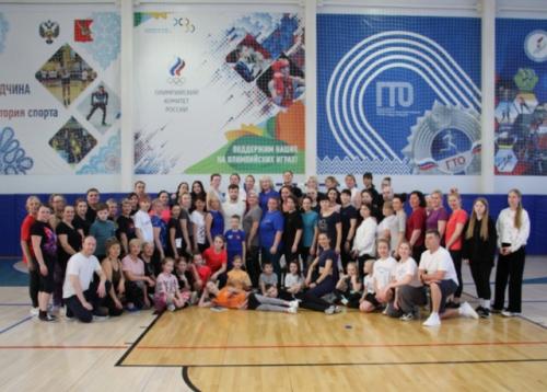 Открытая зарядка с чемпионом Максимом цветковым на Витязе прошла. 01