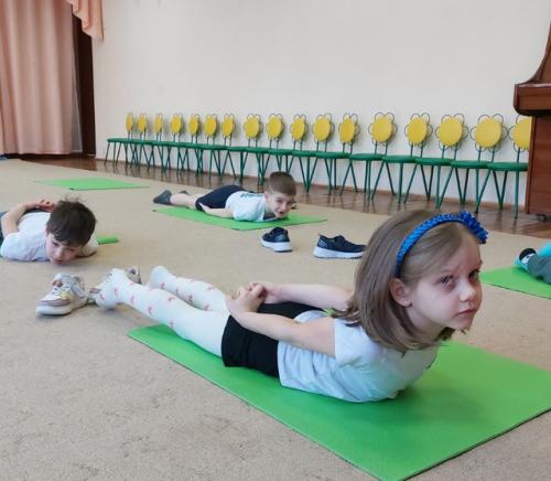 С января в нашем садике началась программа детского фитнеса доп Здоровый Малыш. 04