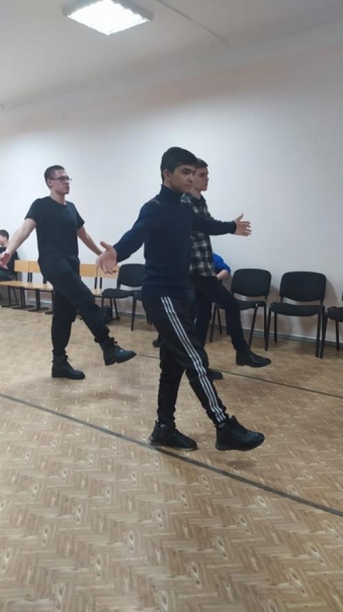 10 февраля в 19: 00 в детской библиотеке мбук ЦБС в рамках молодёжь Time продолжила работу мастерская фантазий. 03