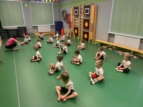 В группе Улыбка физическая активность занимает важное место в повседневной жизни. 01