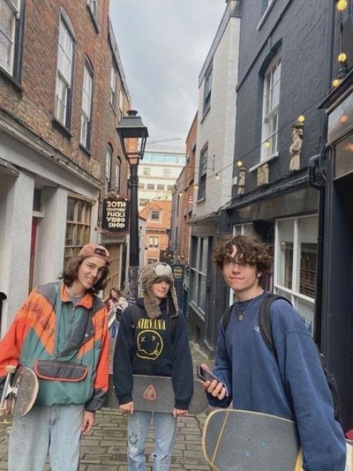 Такая разновидность фитнеса как Скандинавская Ходьба появилась из-за потребности в тренировке лыжников в летнее время. 03