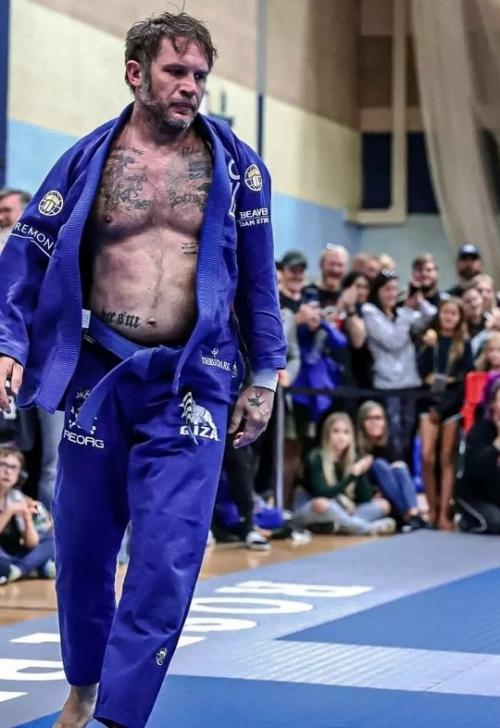 Том харди несколько лет назад удивил поклонников неожиданным поступком. 01