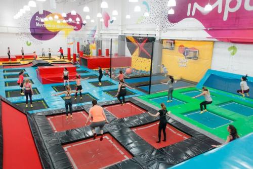 Все знают что такое фитнес, но что же такое Фитнес на Батуте и в чём его преимущества? 01 Все знают что такое фитнес, но что же такое Фитнес на Батуте и в чём его преимущества? 01