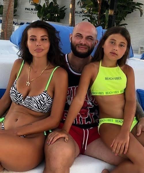 Секрет Вечной Девочки: как Оксана Самойлова возвращает форму после родов в 37 лет. 01