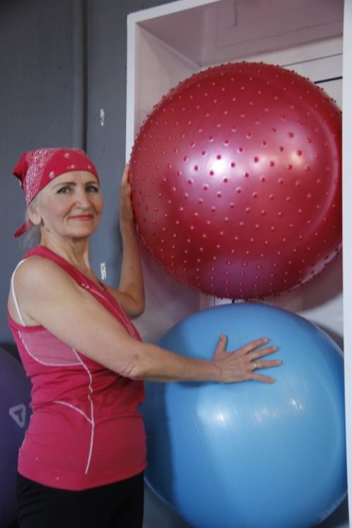 Быть позитивными!  В последнее время стал очень популярен спорт. 01