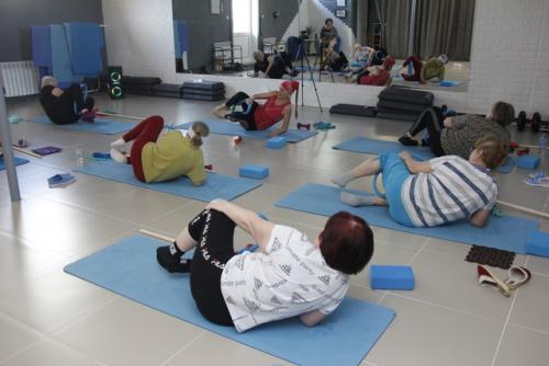 Быть позитивными!  В последнее время стал очень популярен спорт. 02