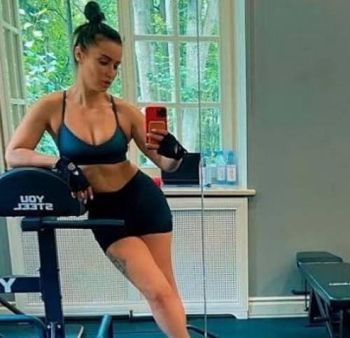 50 Лет, трое детей - и жёсткий режим: откровения тина канделаки. 04