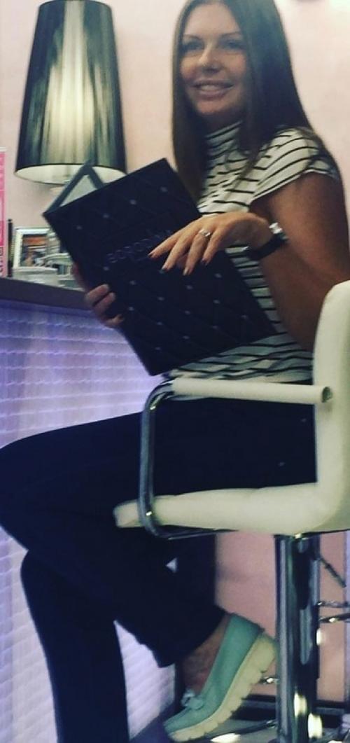 Приветствую! Мое имя Настасья баке, мне 42 года, и я - женщина, которая точно знает, чего хочет от жизни и от отношений. 05 Приветствую! Мое имя Настасья баке, мне 42 года, и я - женщина, которая точно знает, чего хочет от жизни и от отношений. 05