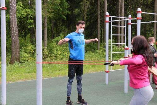 Новомосковские любители спорта обрадовались смягчению ограничений и разрешению заниматься на свежем воздухе. 03 Новомосковские любители спорта обрадовались смягчению ограничений и разрешению заниматься на свежем воздухе. 03