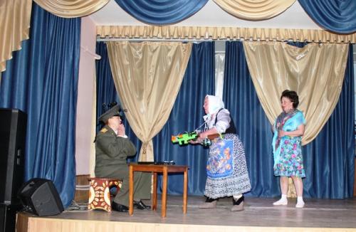 16 мая в семеновском ДК прошел отчетный концерт творческих коллективов и объединений. 07