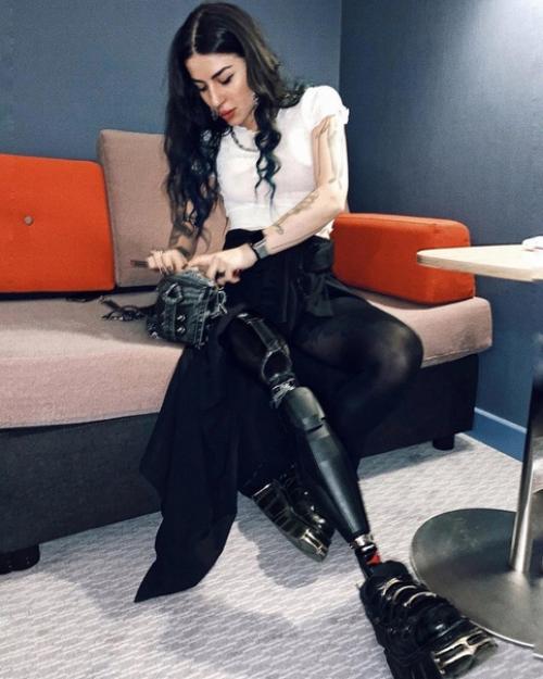 Девушка, которая мотивирует многих! 01