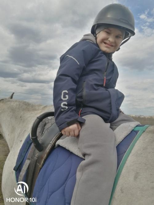 Когда в интернет - магазинах что то покупаешь, программа предлагает сопутствующие товары - можно брать, можно не брать. 07