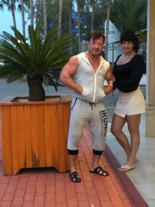 Занимаясь на протяжении многих лет фитнесом. 02