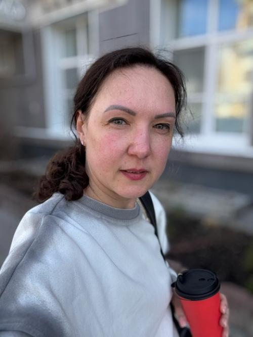 Иногда выхожу на замены в большой фитнес клуб. 
