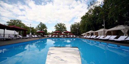 Порт на ВДНХ купальный сезон открыл. 08