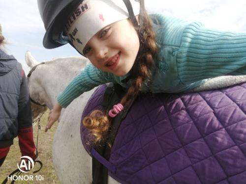 Когда в интернет - магазинах что то покупаешь, программа предлагает сопутствующие товары - можно брать, можно не брать. 03