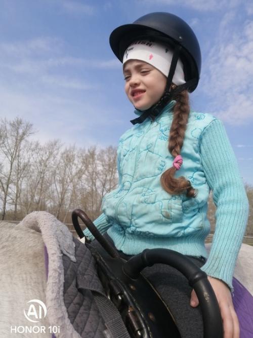 Когда в интернет - магазинах что то покупаешь, программа предлагает сопутствующие товары - можно брать, можно не брать. 02