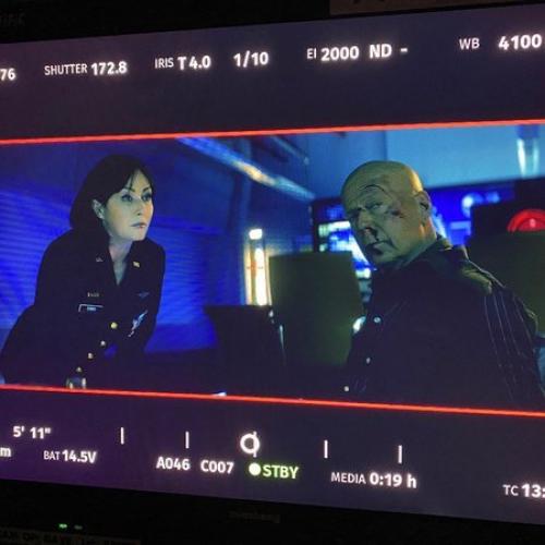 Звезда Зачарованных шэннен доэрти вернулась к работе в кино после химиотерапии. 01