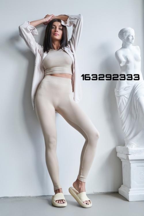 Ультраэластичные леггинсы в рубчик от бренда заяви! 01