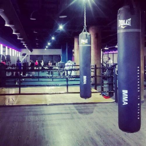 Внимание?  Центр фитнеса и развития Lotus Health Club объявляет набор в группу для занятий смешанными единоборствами (Mix - Fight. 01