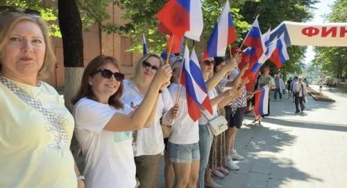Брянске легкоатлетический забег посвятили дню России. 02 Брянске легкоатлетический забег посвятили дню России. 02
