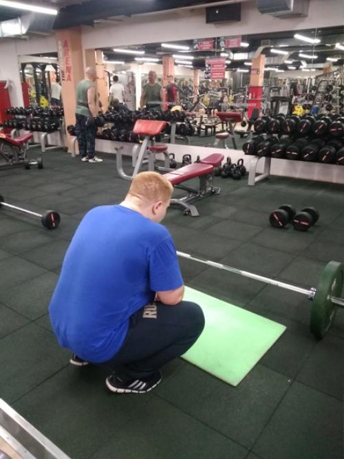 Дима - огромный и сильный парень, а внутри добрый, как слон или космополит! 03