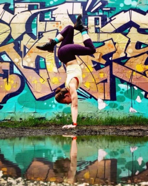 Сорен бьюкенен - девушка, которая объединила йогу и граффити. 04