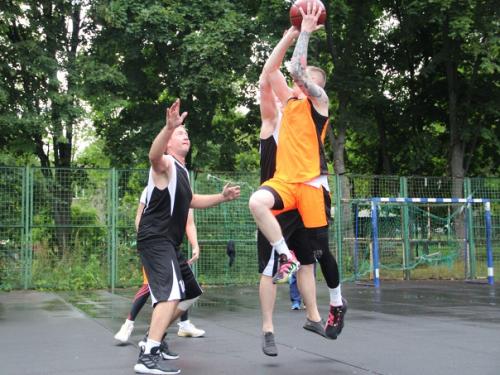 В честь дня металлурга сильные, быстрые, меткие представители подразделений михайловского Гока им. 06