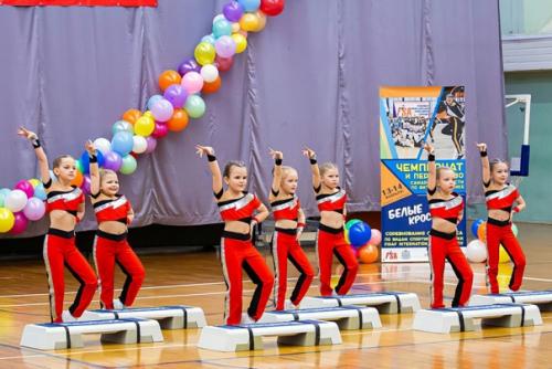 Внимания!  Внимания!  Мы обьявляем набор в команды по фитнес - аэробике (спортивная аэробика, степ - аэробика, аэробика, хип - хоп), ! 02