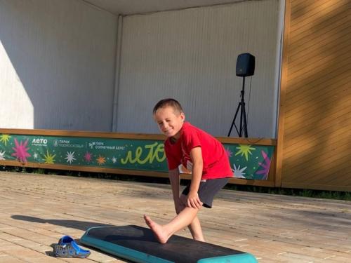 Также в нашем парке прошла тренировка по фитнесу лето. 01