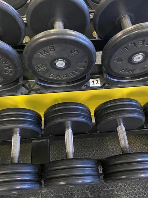 Недавно переехала в Тагил, купила абонимент в метро фитнес. 01