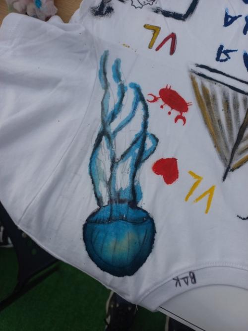 Я Даша, живу рядом с Владивостоком, учусь на логиста и им же работаю. 08 Я Даша, живу рядом с Владивостоком, учусь на логиста и им же работаю. 08