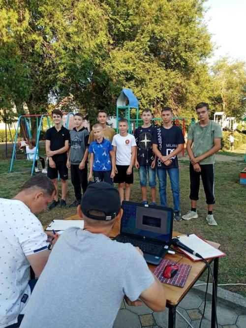 В посёлке комсомолец первый турнир по дворовой гимнастике прошёл. 04 В посёлке комсомолец первый турнир по дворовой гимнастике прошёл. 04