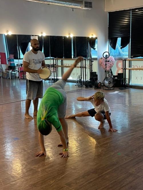 Мы продолжаем заниматься капоэйра. 02