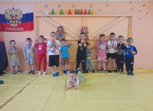 ДЮСШ г. узловая ведёт набор детей 3-6 лет для занятий ОФП. 09